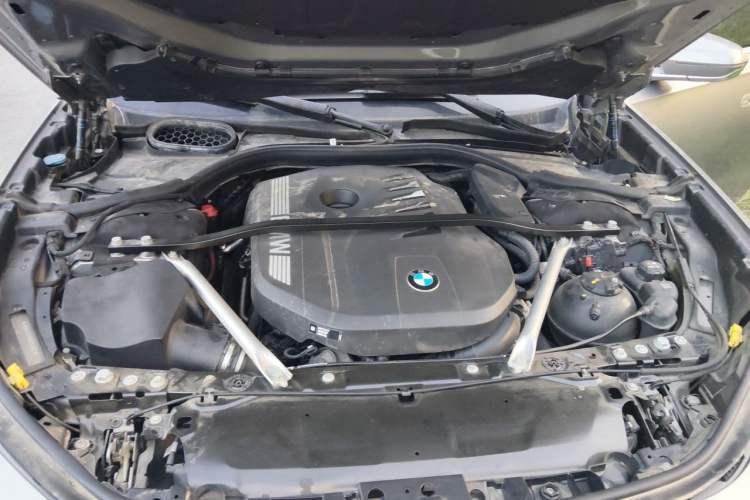 Used BMW 7 Series 2023 735Li M Sport Package Engine Bay