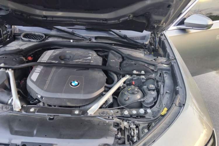 Used BMW 7 Series 2023 735Li M Sport Package Engine Bay Left