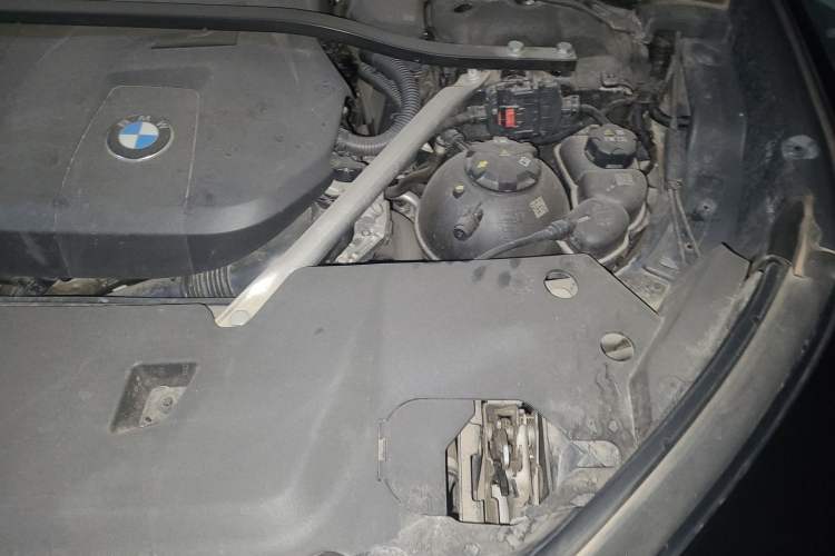 Used BMW 7 Series 2023 740Li Luxury Edition M Sport Package Engine Bay Left