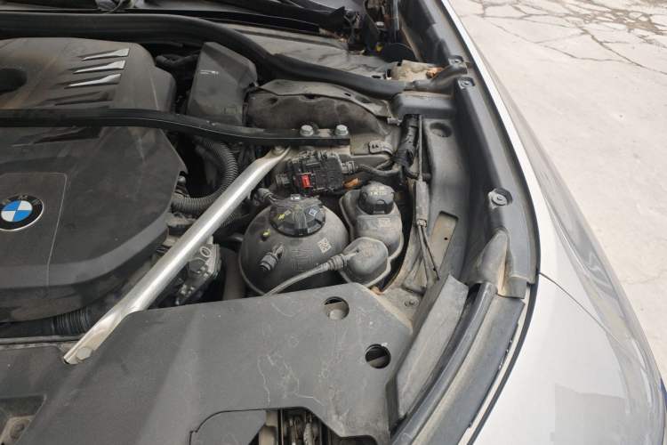 Used BMW 7 Series 2023 735Li M Sport Package Engine Bay Left