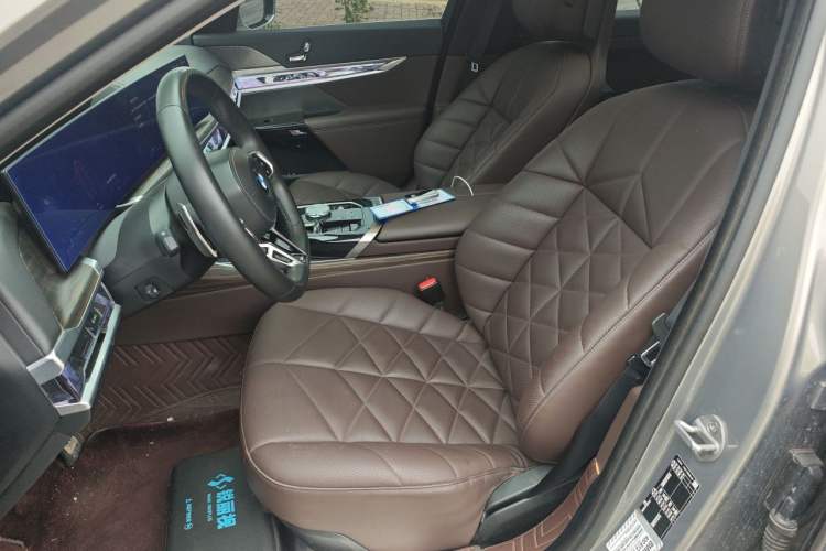 Used BMW 7 Series 2023 735Li M Sport Package Left Front Seat