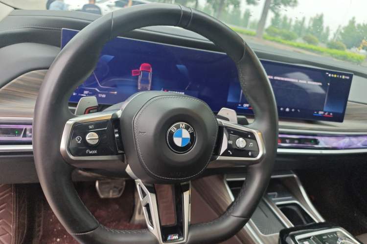 Used BMW 7 Series 2023 735Li M Sport Package Steering Wheel