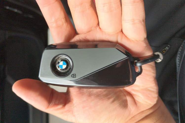 Used BMW 7 Series 2023 740Li Leading Edition Luxury Package Vehicle Key
