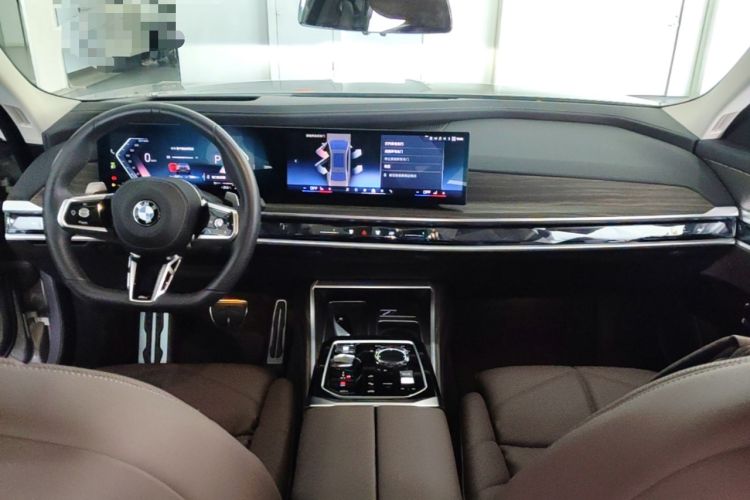 Used BMW 7 Series 2023 740Li Leading Model M Sport Package Center Console