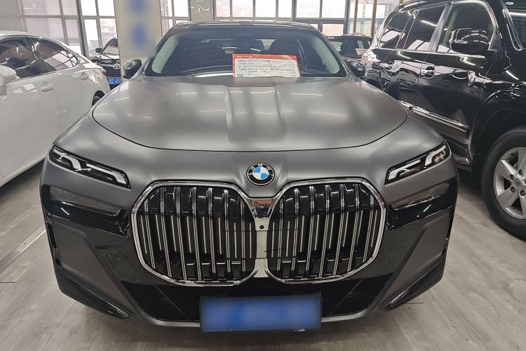 Used BMW 7 Series 2023 735Li M Sport Package Exterior 1