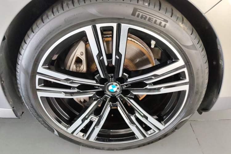 Used BMW 7 Series 2023 740Li Leading Model M Sport Package Exterior 4
