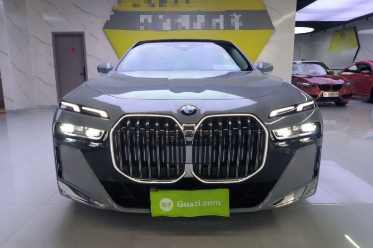 Used BMW 7 Series 2023 735Li M Sport Package Front