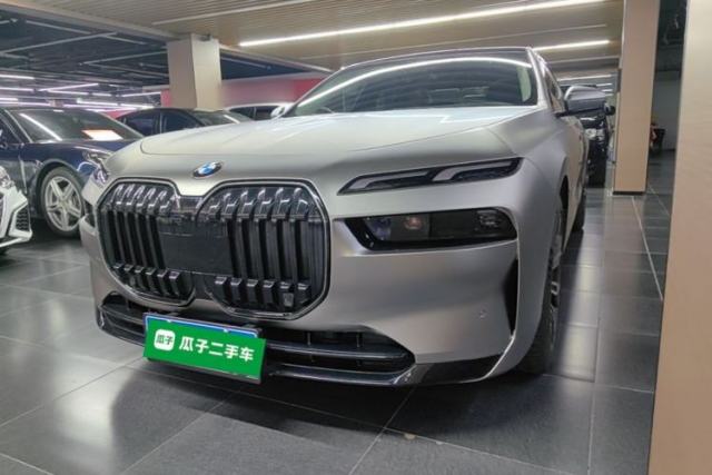 Used BMW 7 Series 2023 735Li Luxury Package