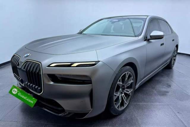 Używany BMW 7 Series 2023 735Li Luxury Package