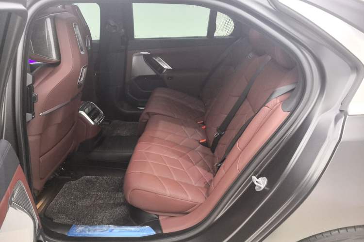 Used BMW 7 Series 2023 740Li Luxury Edition M Sport Package Interior 1