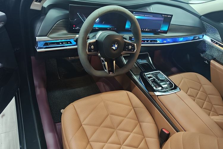 Used BMW 7 Series 2023 735Li M Sport Package Interior 3