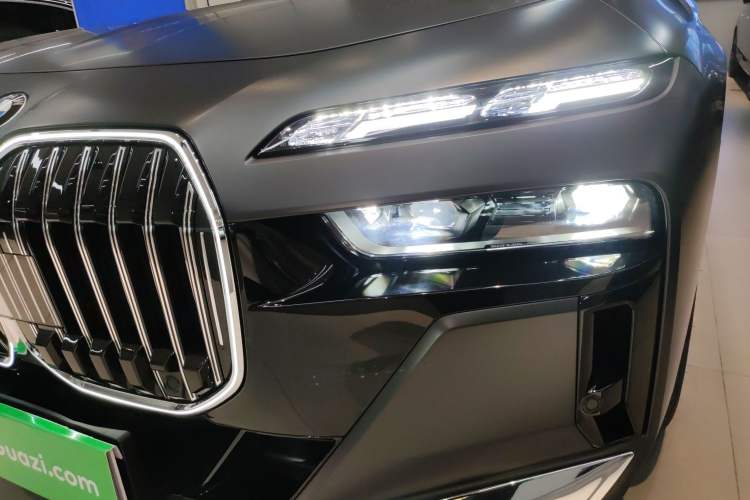 Used BMW 7 Series 2023 740Li Luxury Edition M Sport Package Left Front Headlight