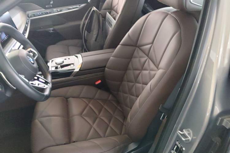 Used BMW 7 Series 2023 740Li Leading Model M Sport Package Left Front Seat
