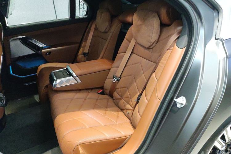 Used BMW 7 Series 2023 740Li Luxury Edition M Sport Package Left Rear Seat
