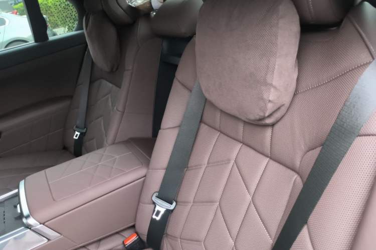Used BMW 7 Series 2023 Restyled 740Li Luxury Edition M Sport Package Left Rear Seat