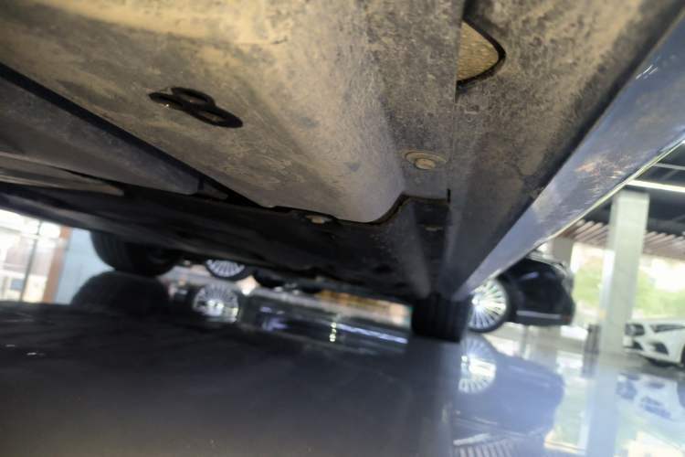 Used BMW 7 Series 2023 735Li M Sport Package Right Side Sill