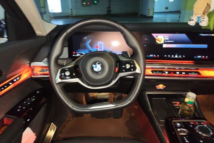 Used BMW 7 Series 2023 735Li Luxury Package Steering Wheel