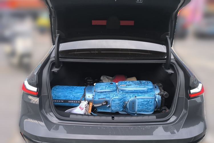 Used BMW 7 Series 2023 Restyled 740Li Luxury Edition M Sport Package Trunk