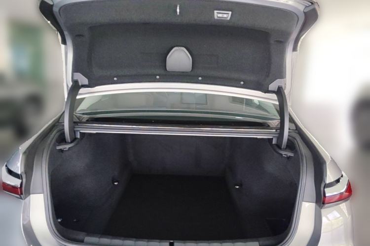 Used BMW 7 Series 2023 740Li Leading Model M Sport Package Trunk