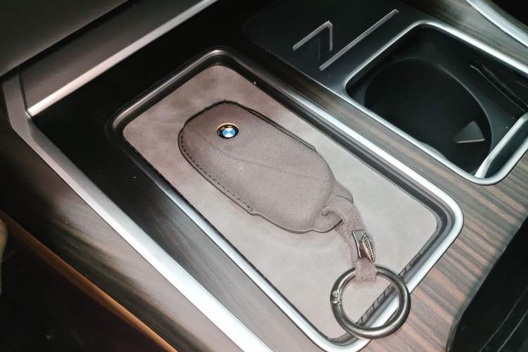 Used BMW 7 Series 2023 735Li M Sport Package Vehicle Key