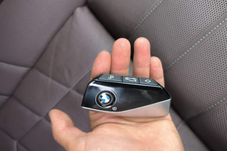 Used BMW 7 Series 2023 Restyled 740Li Luxury Edition M Sport Package Vehicle Key