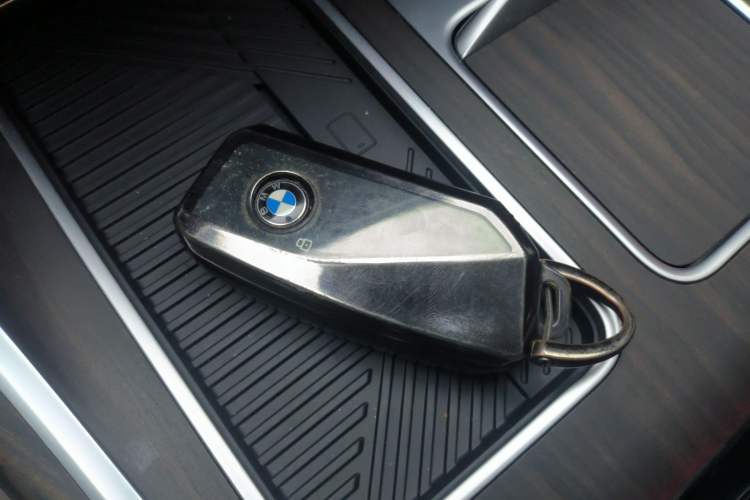Used BMW 7 Series 2023 735Li M Sport Package Vehicle Key