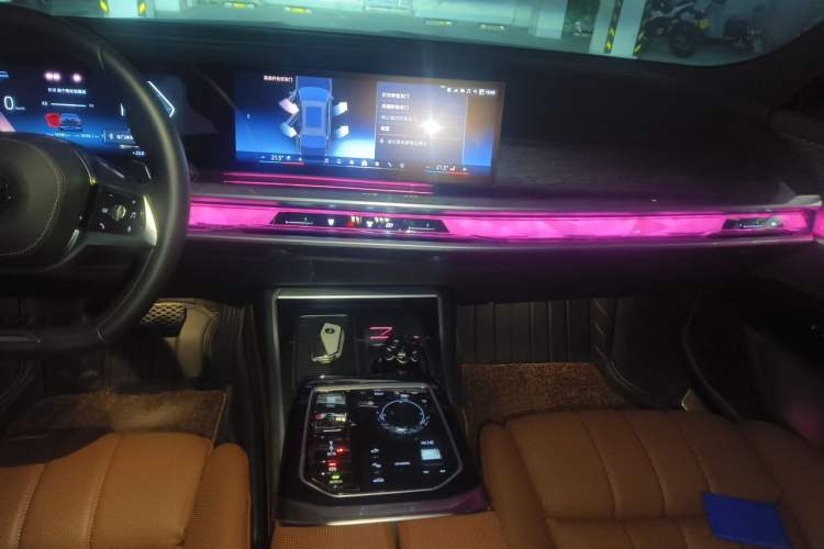 Used BMW 7 Series 2023 Updated 740Li Luxury Package Premium Edition Audio And AC Panel