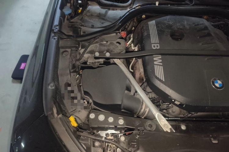 Used BMW 7 Series 2023 Updated 740Li Luxury Package Premium Edition Engine Bay Right