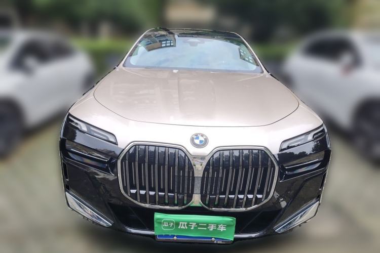 Used BMW 7 Series 2023 735Li Luxury Package Front
