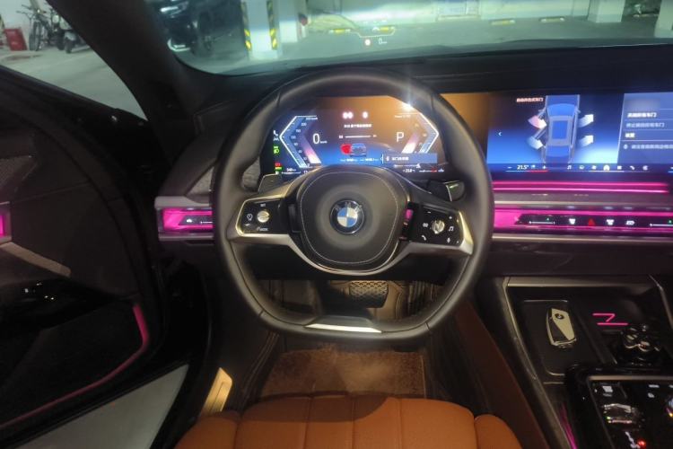 Used BMW 7 Series 2023 Updated 740Li Luxury Package Premium Edition Steering Wheel