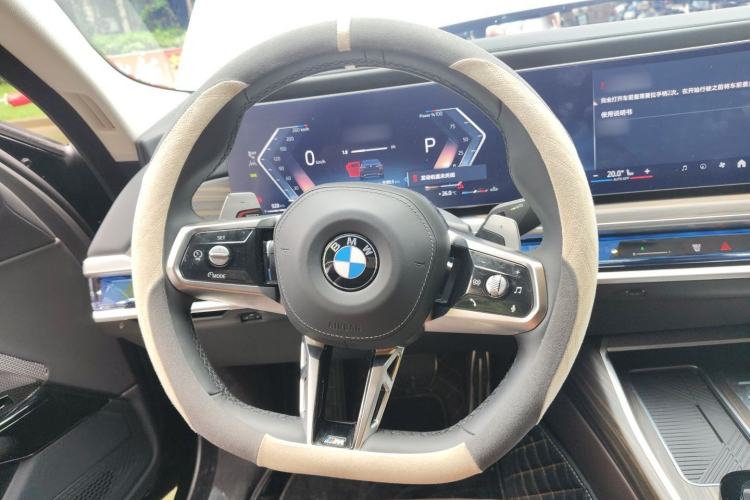 Used BMW 7 Series 2023 735Li Luxury Package Steering Wheel
