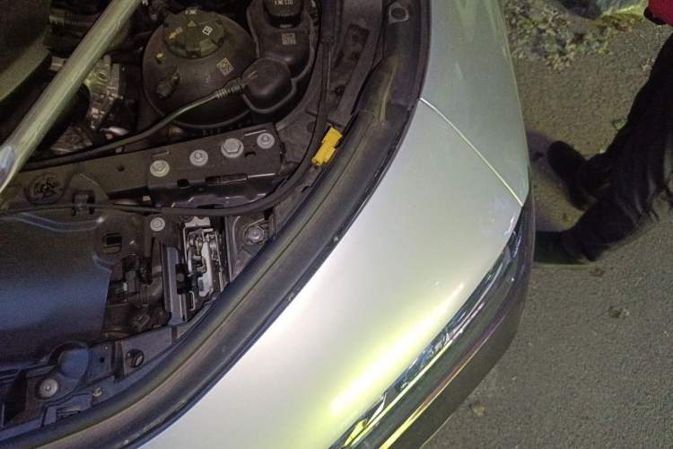 Used BMW 7 Series 2023 740Li Leading Edition Luxury Package Engine Bay Left