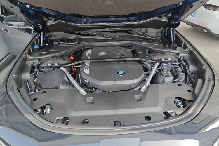 Used BMW 7 Series 2023 735Li M Sport Package Engine Bay