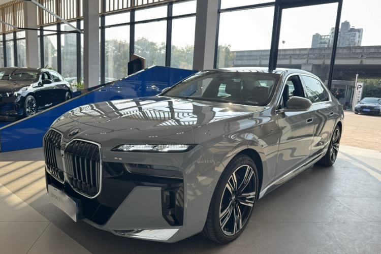Used BMW 7 Series 2023 740Li Leading Model M Sport Package Exterior 2