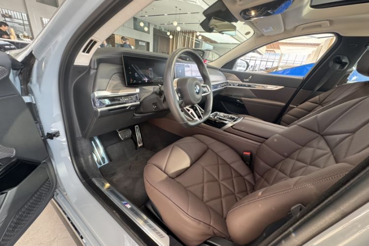 Used BMW 7 Series 2023 740Li Leading Model M Sport Package Interior 4