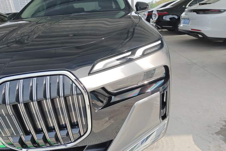 Used BMW 7 Series 2023 735Li M Sport Package Left Front Headlight