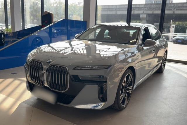Used BMW 7 Series 2023 740Li Leading Model M Sport Package