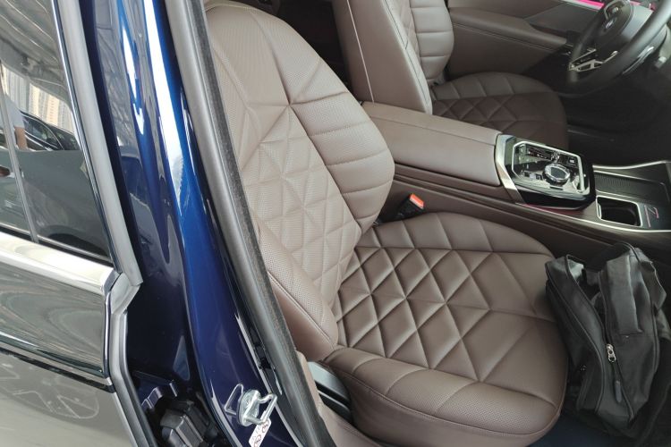 Used BMW 7 Series 2023 735Li M Sport Package Right Front Seat