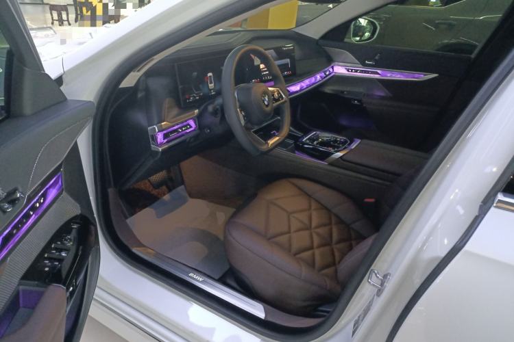 Used BMW 7 Series 2023 735Li Luxury Package Driver Seat