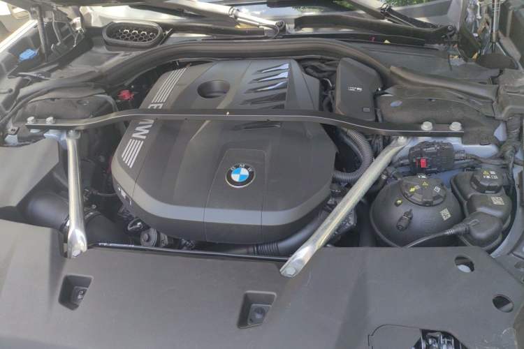 Used BMW 7 Series 2023 735Li M Sport Package Engine Bay