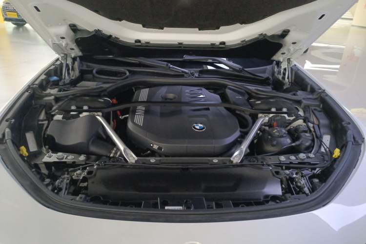 Used BMW 7 Series 2023 735Li Luxury Package Engine Bay