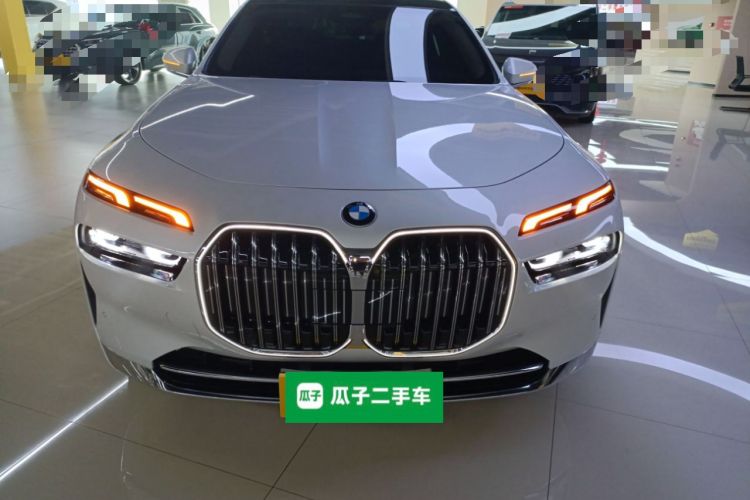 Used BMW 7 Series 2023 735Li Luxury Package Front