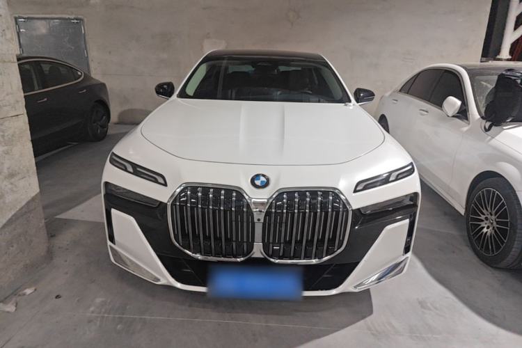 Used BMW 7 Series 2023 735Li M Sport Package Front