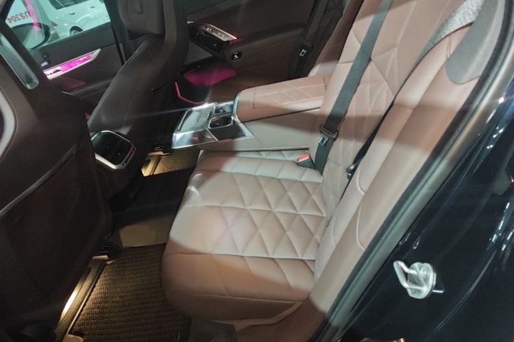 Used BMW 7 Series 2023 735Li M Sport Package Left Rear Seat