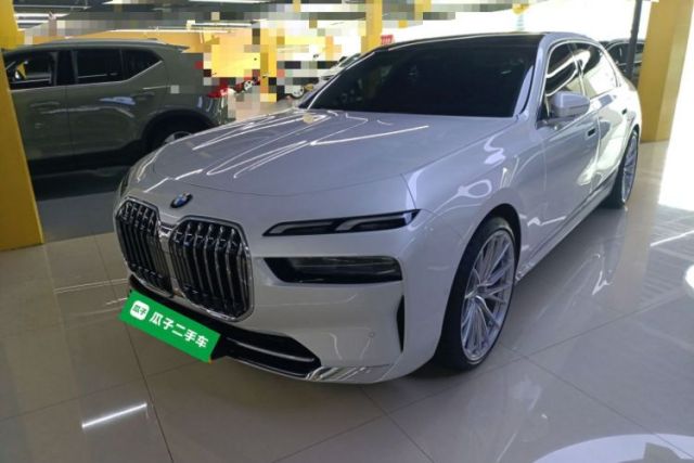 Used BMW 7 Series 2023 735Li Luxury Package