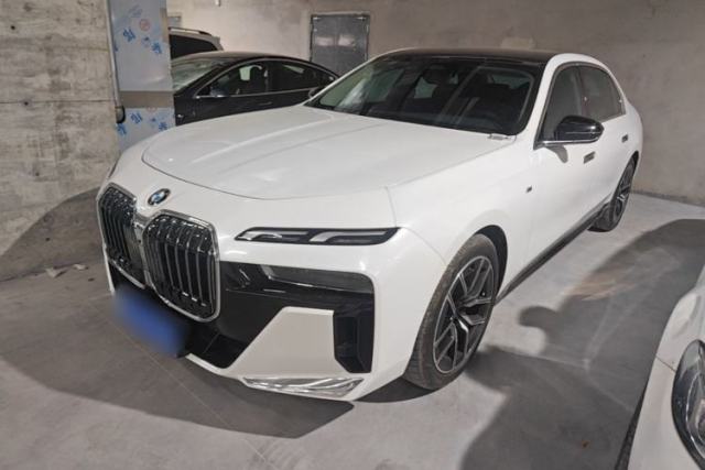 Used BMW 7 Series 2023 735Li M Sport Package