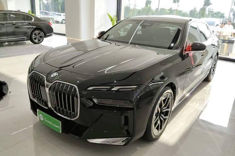 Used BMW 7 Series 2026 Model 735Li M Sport Package Guazi used car, China used car export, Used car for sale, Used  cars, Cheapest cars for sale