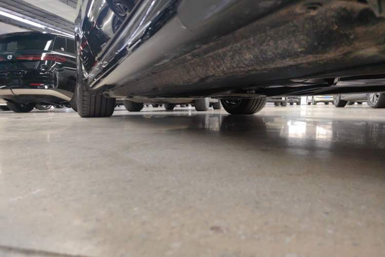 Used BMW 7 Series 2026 Model 740Li Leading-Edge M Sport Package Chassis Front Right