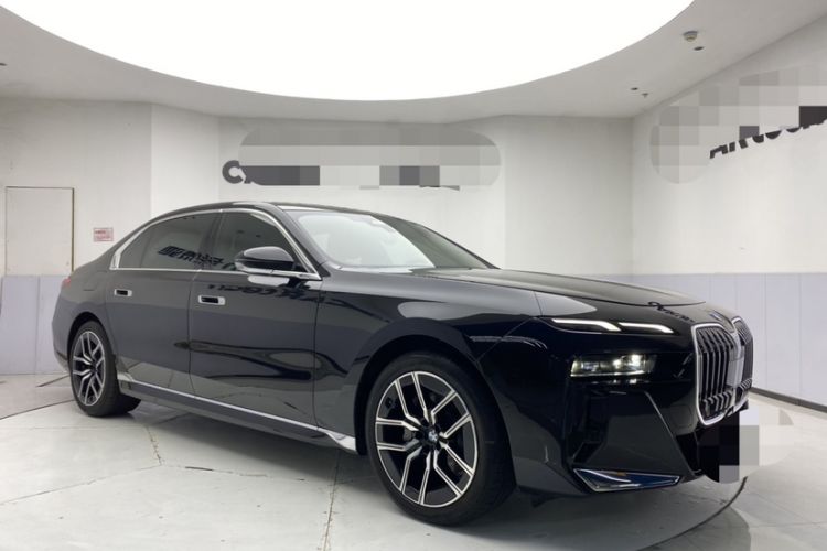 Used BMW 7 Series 2026 Model 735Li M Sport Package Exterior 4