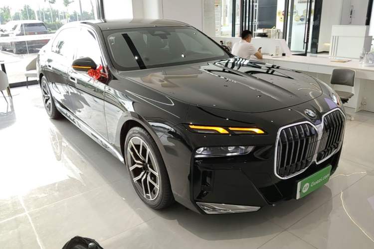 Used BMW 7 Series 2026 Model 735Li M Sport Package Front Right 45 Deg